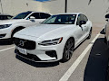 2022 Volvo S60 Momentum